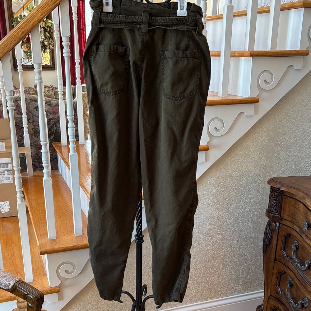 Maurices Khaki‎ Green Tie-Waist Pants 💚🤎💚Women’s Size 2 - Picture 2 of 8